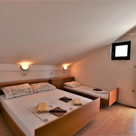 Apartament Banjol Exterior photo