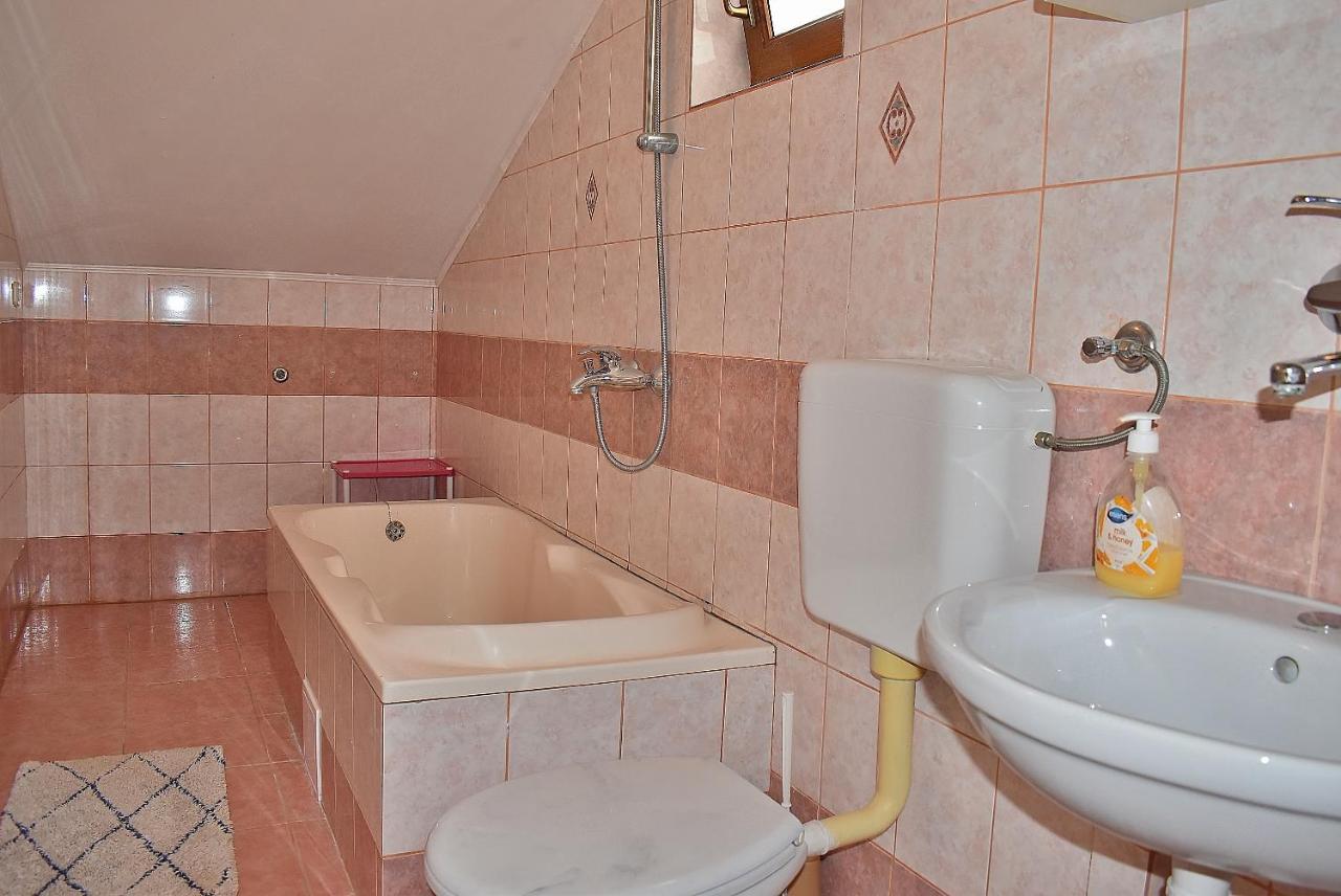 Apartament Banjol Exterior photo