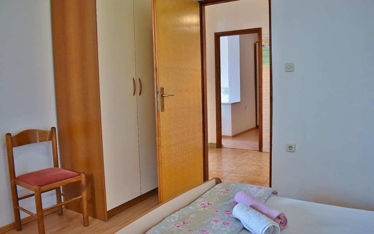 Apartament Banjol Exterior photo