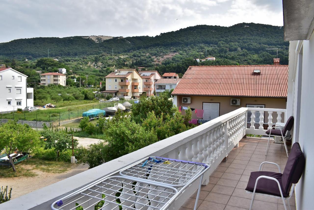 Apartament Banjol Exterior photo