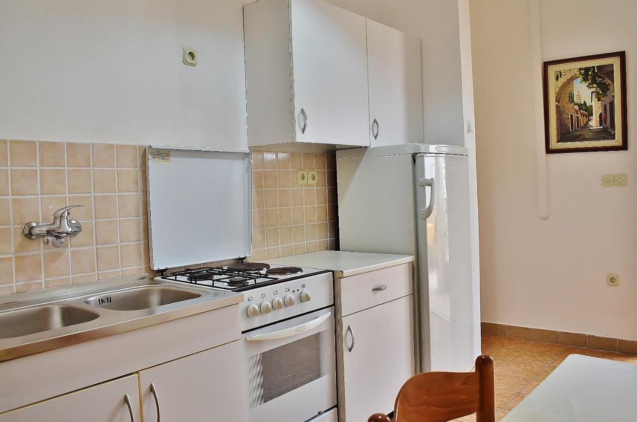 Apartament Banjol Exterior photo
